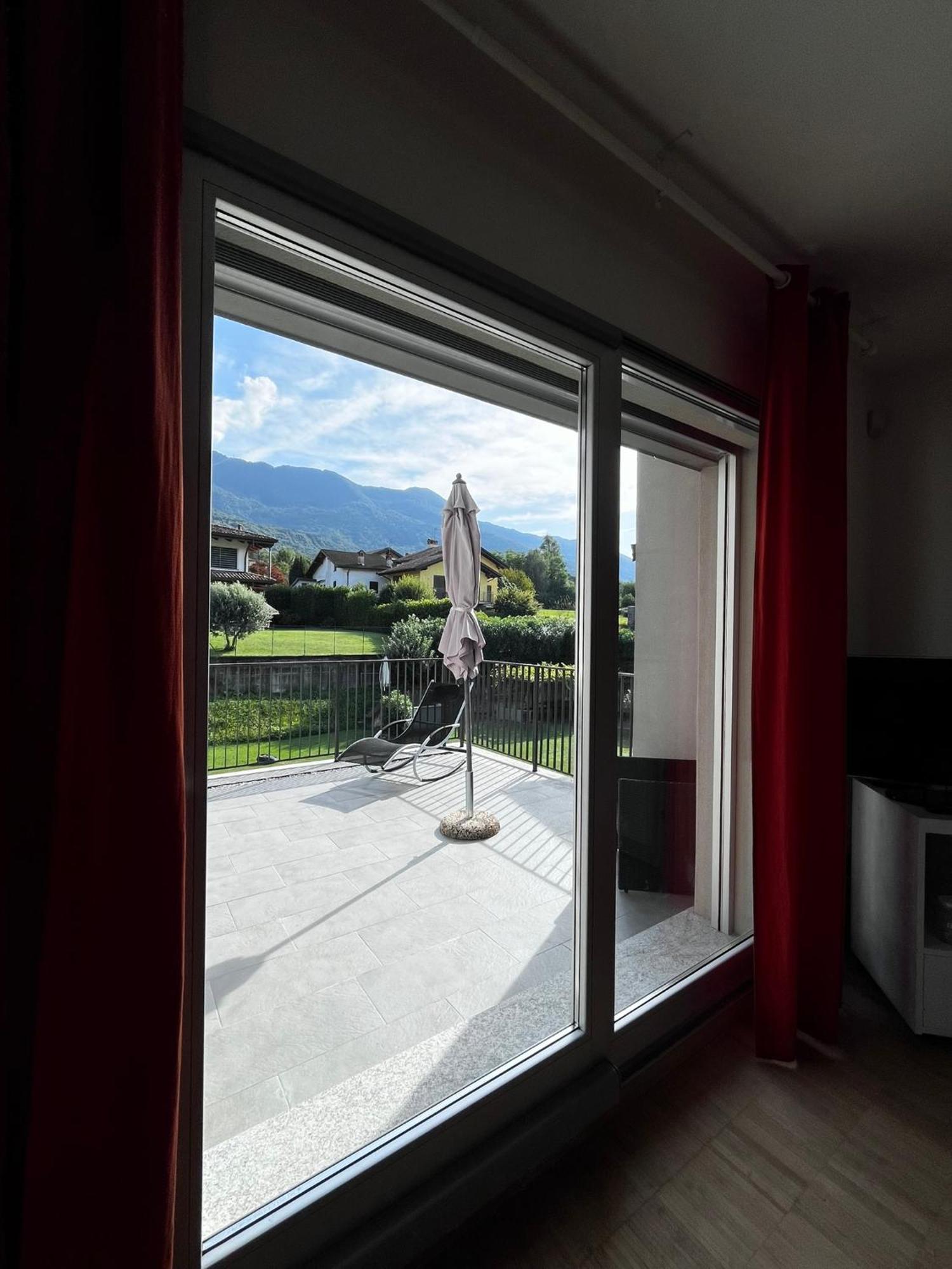White House Lucia Villa Colico Exterior photo