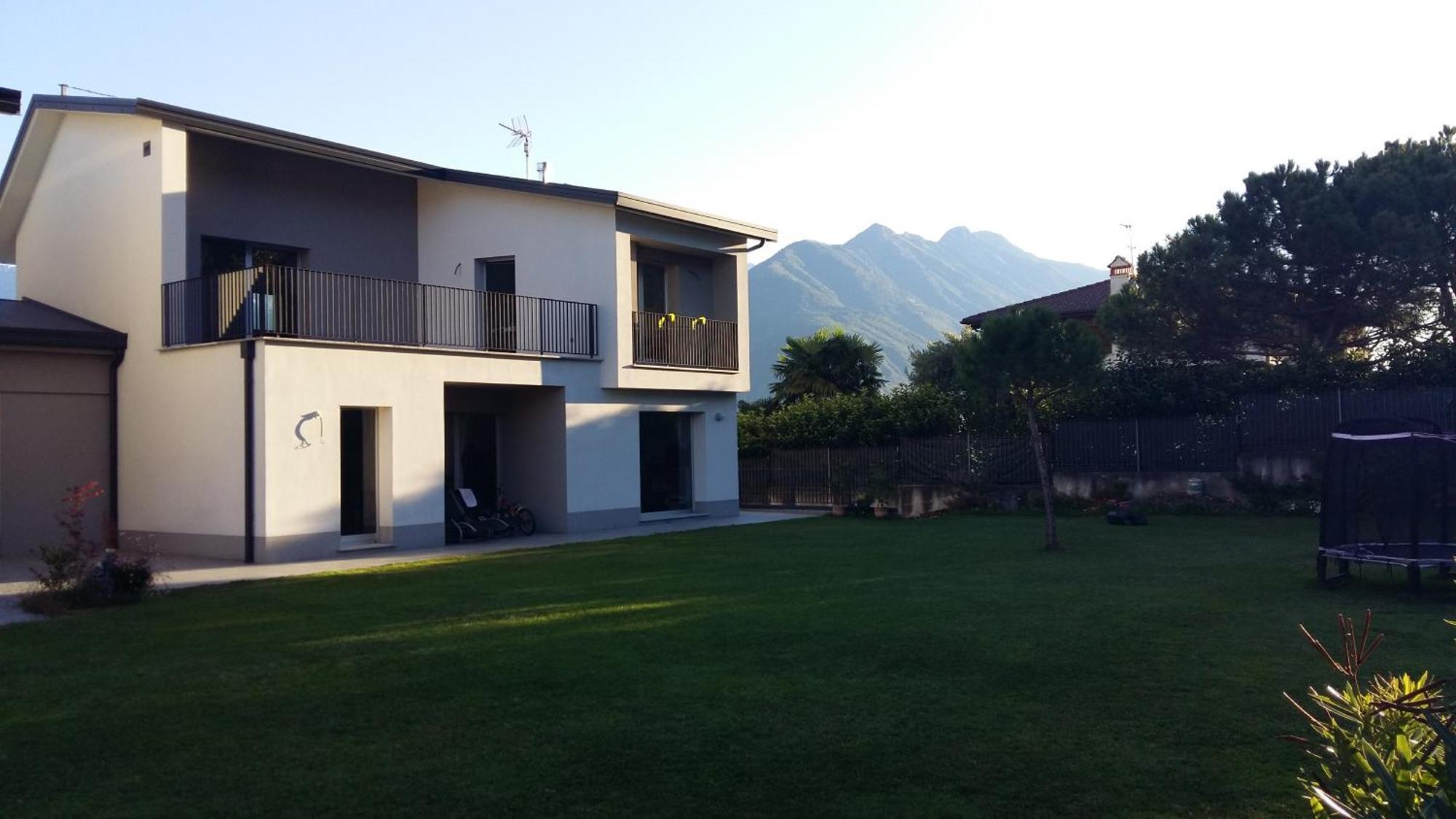 White House Lucia Villa Colico Exterior photo