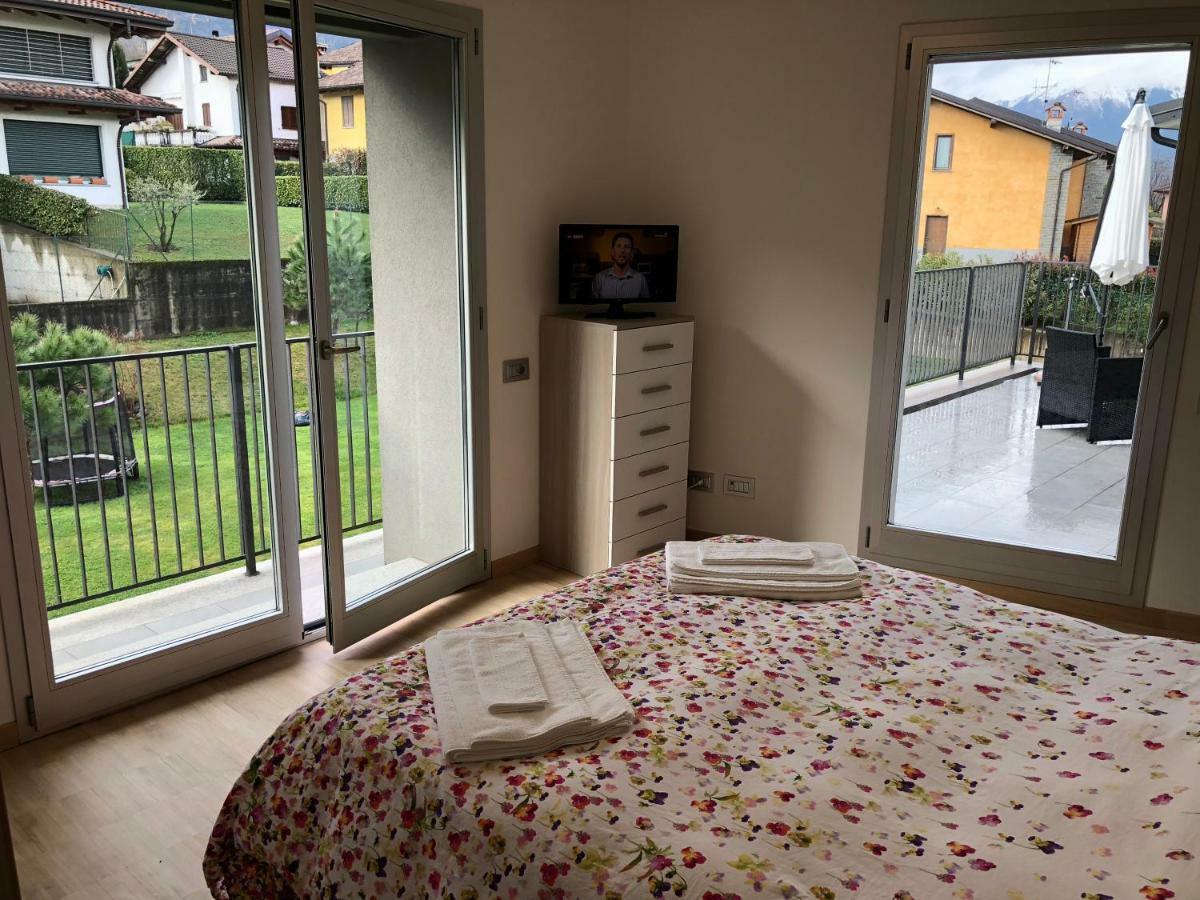 White House Lucia Villa Colico Exterior photo